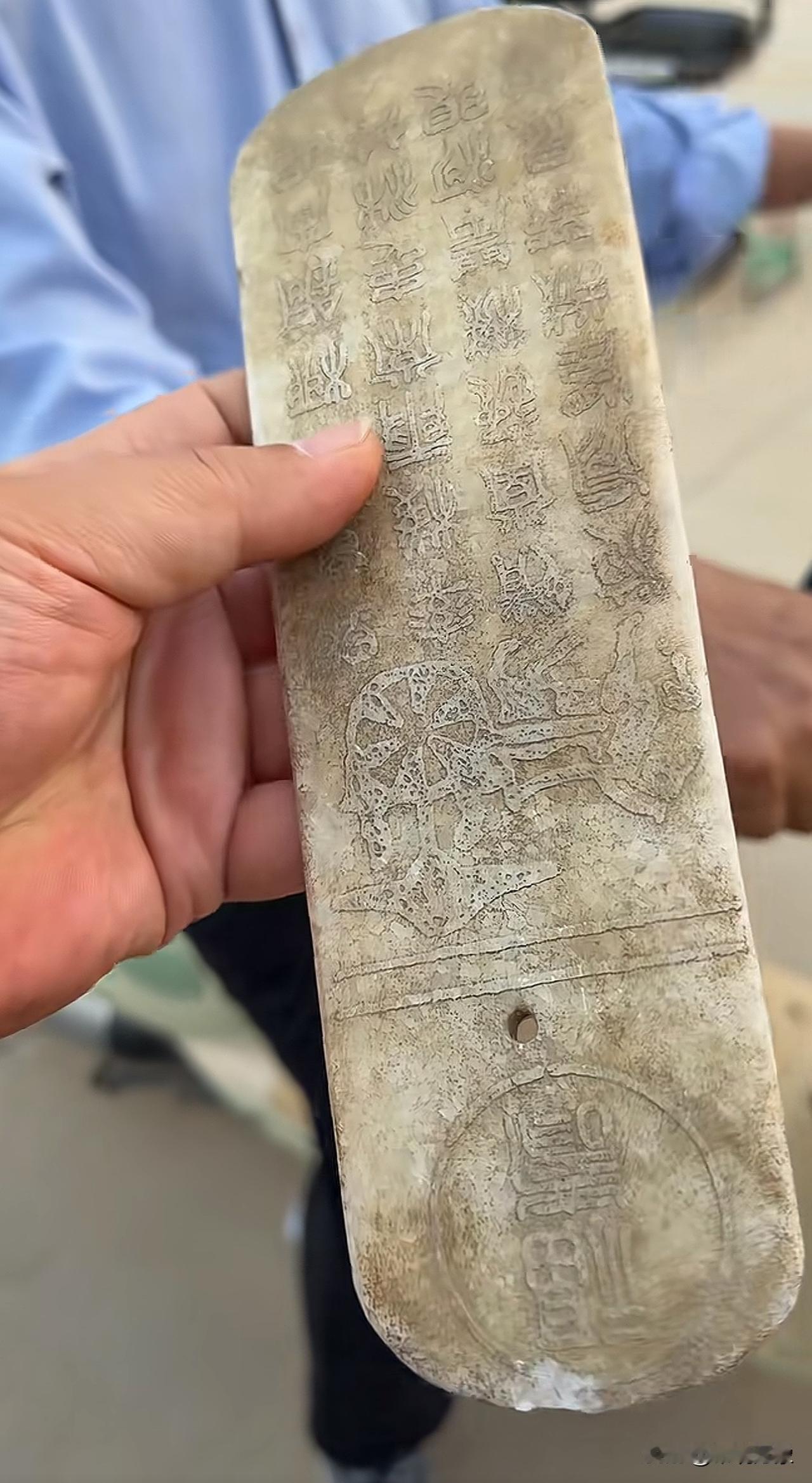 下乡收货，大哥拿出了他家的传家之宝，你怎么看？大哥要一万！大家看看值不值