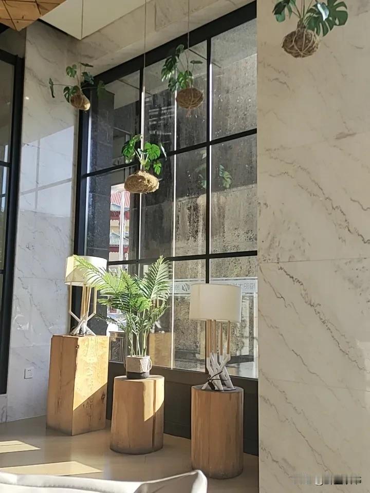 这些趣味古语，藏着古人的方位智慧
 
生活里不少俗语都和方位息息相关，背后大有来