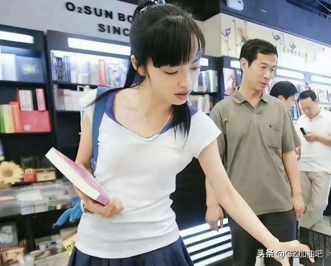 娱乐圈最清纯的女人，不接受反驳！