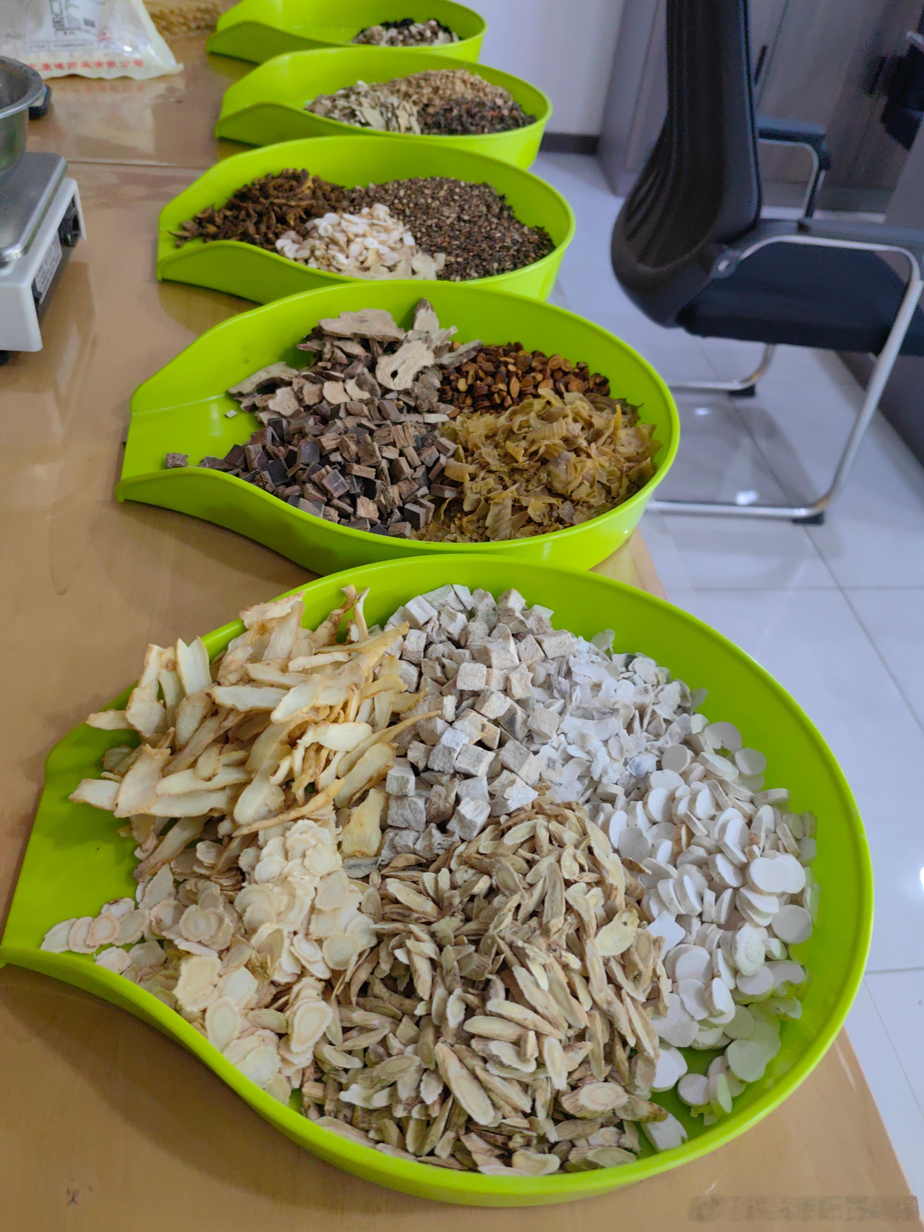 人有时候要亲近大自然，养好身体的气血，存住自己的灵气。走运走运，走起来才能转运。