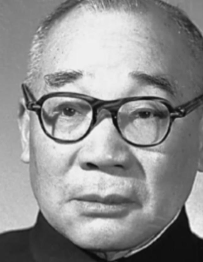 1958年，马寅初向毛主席建议实行计划生育，毛主席强烈反对，否决了他的建议，并提