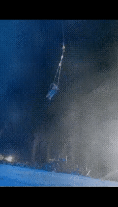 高空坠落女演员丈夫发声，夫妻俩没有吵架，他语气平和看不出悲伤。

许多人开始阴谋