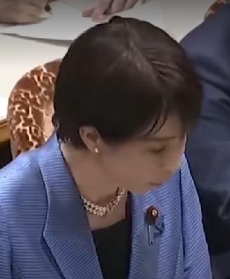 这是每一个非正常状态下辞职下台前的首相必然要经历的过程！没看到考拉就发火，高市早