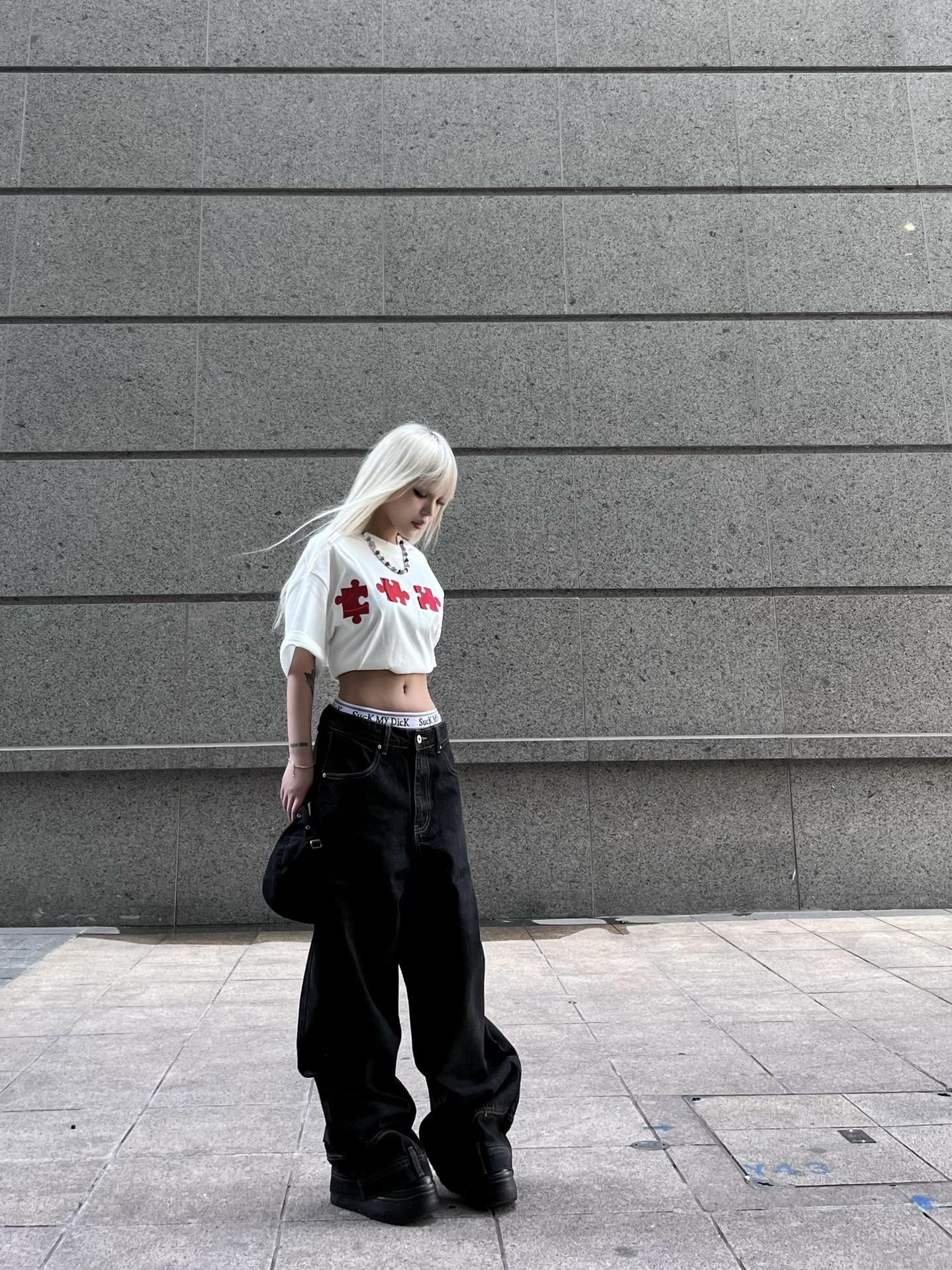 你们现在真是摊上好时候了，我们以前谈恋爱得QQ关联，开情侣空间，还得交换QQ密码，聊天都是秒回，下线还得说886，对方睡着了留言板还得留