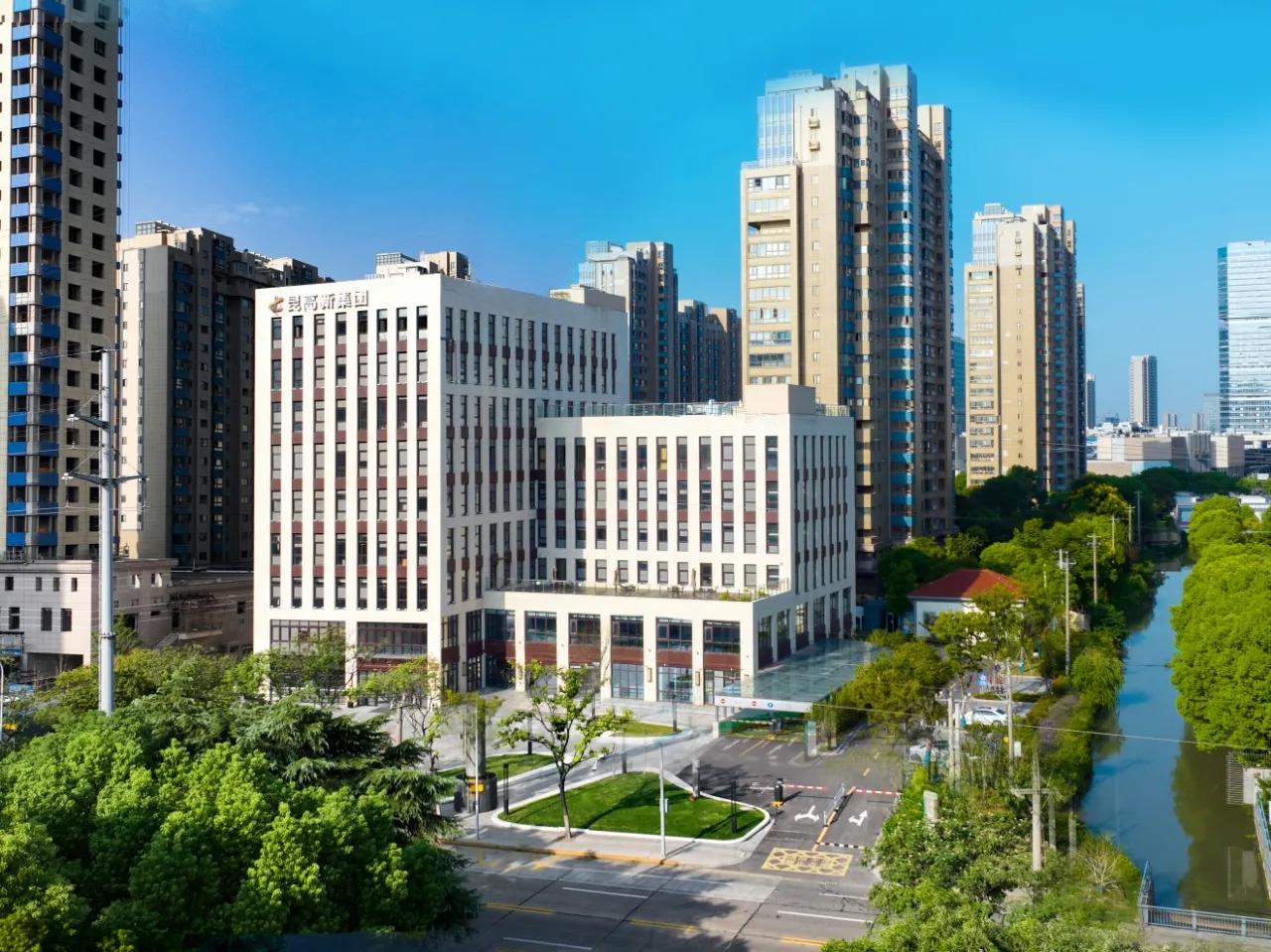 关于大家是不是都去买二手房，从昆山二手房交易行情来看，并不是如此。

总之就是目