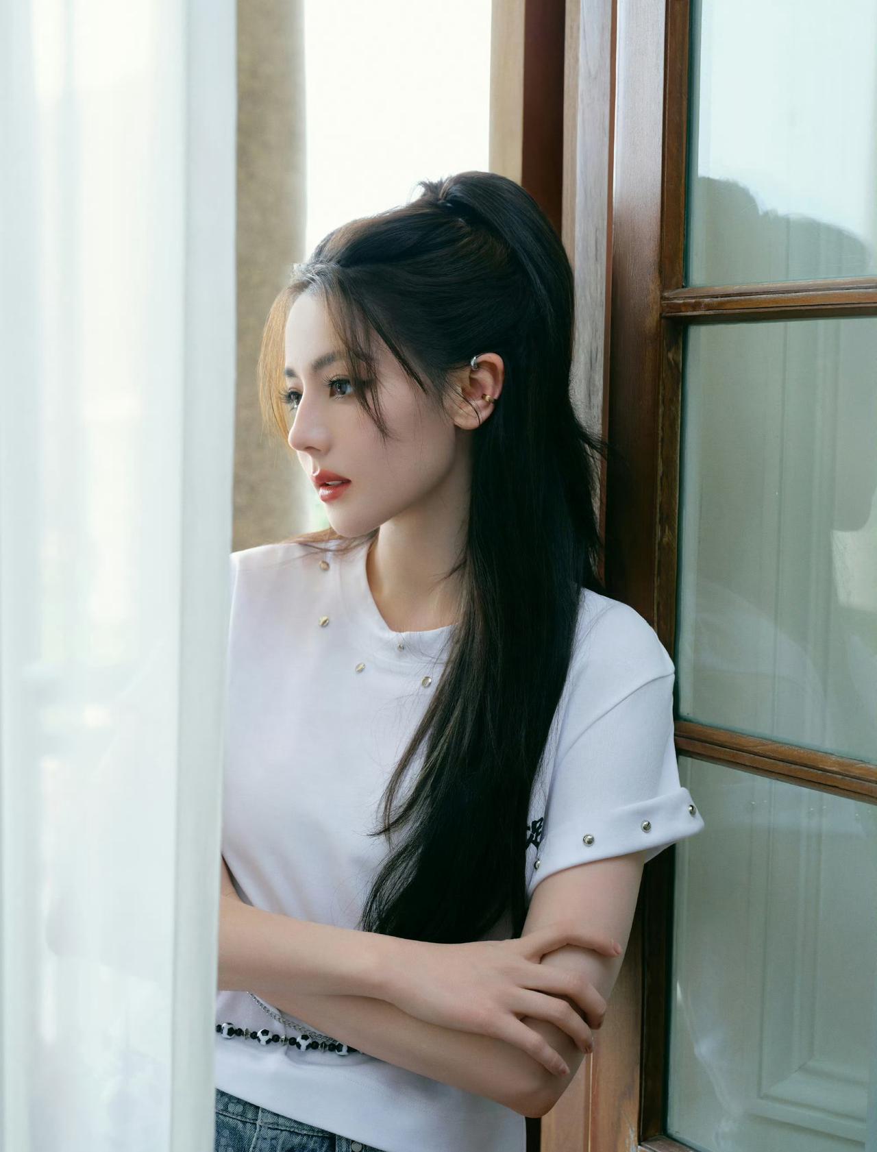 不知道你喜欢什么颜色的麻袋，所以我都准备好了，这就把你偷回家。

@Dear-迪