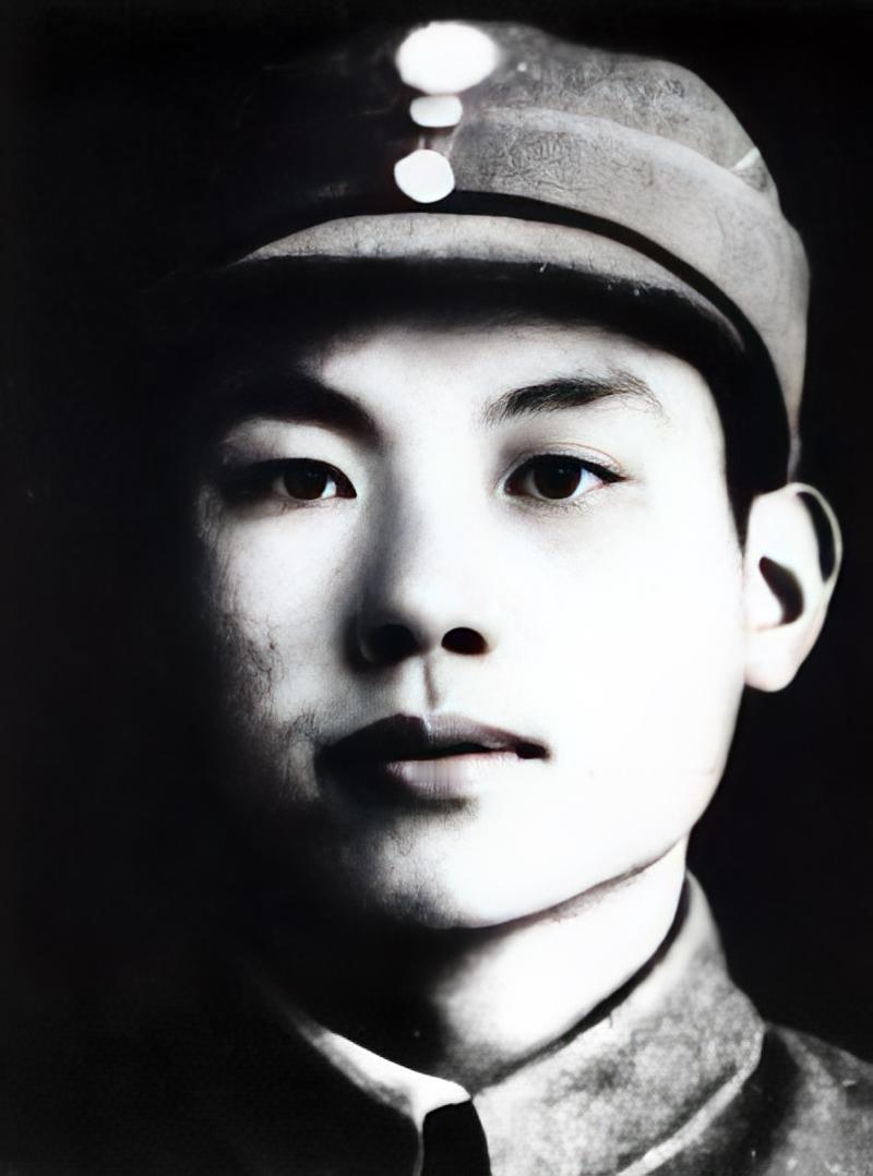 1961年，周总理在钓鱼台偶遇一个落单的少女，就问她：“你爸爸是谁？”少女说：“