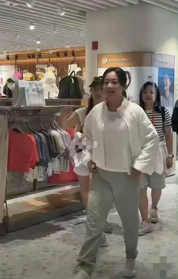 贾玲又回来了，不过很明显这是反弹了。