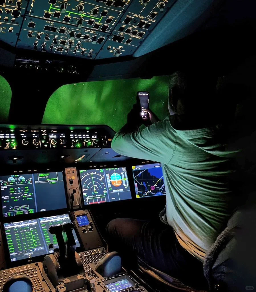 当机组遇上极光时