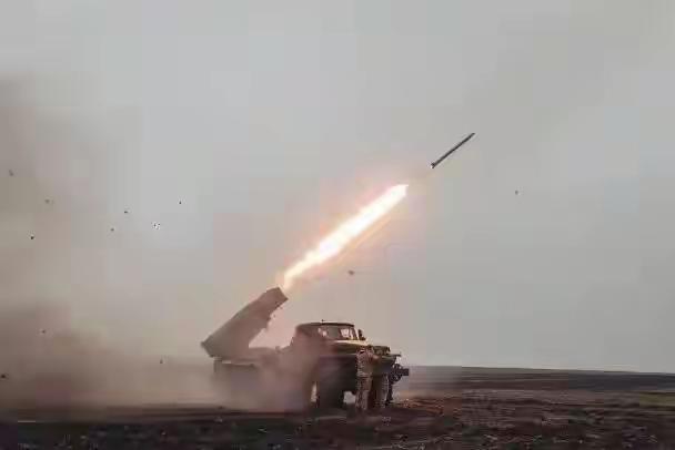 阿富汗和巴基斯坦要有一次大的战斗，是一场反恐怖战争。阿富汗是一个山区国家，易攻难