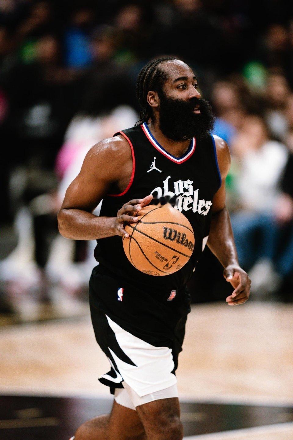 快船客场力克热火哈登登场42分钟21分8板11助4误1断1帽13投7中三分9中5