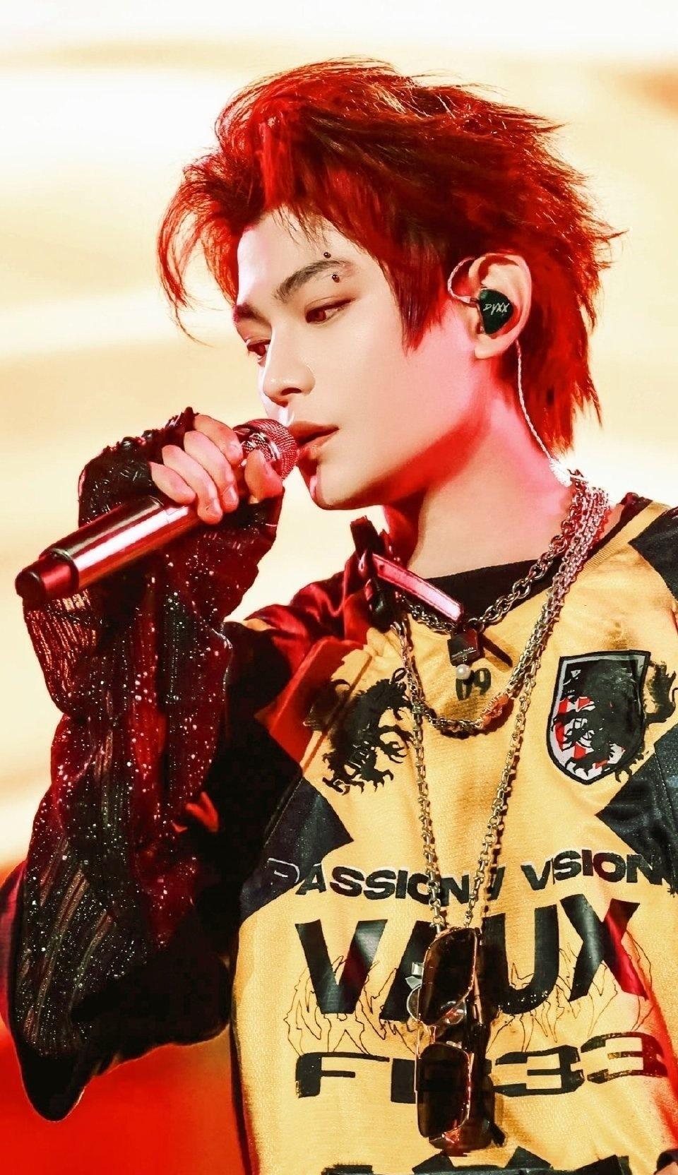 💚丁禹兮赵凌 💚丁禹兮花开锦绣 

我见过这世间的喜乐纷至沓来，也愿你披着荣