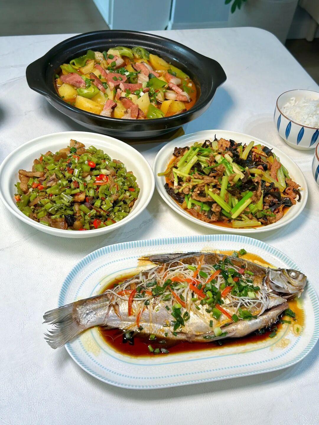 家常菜｜好吃是好吃，就是太费米饭了！