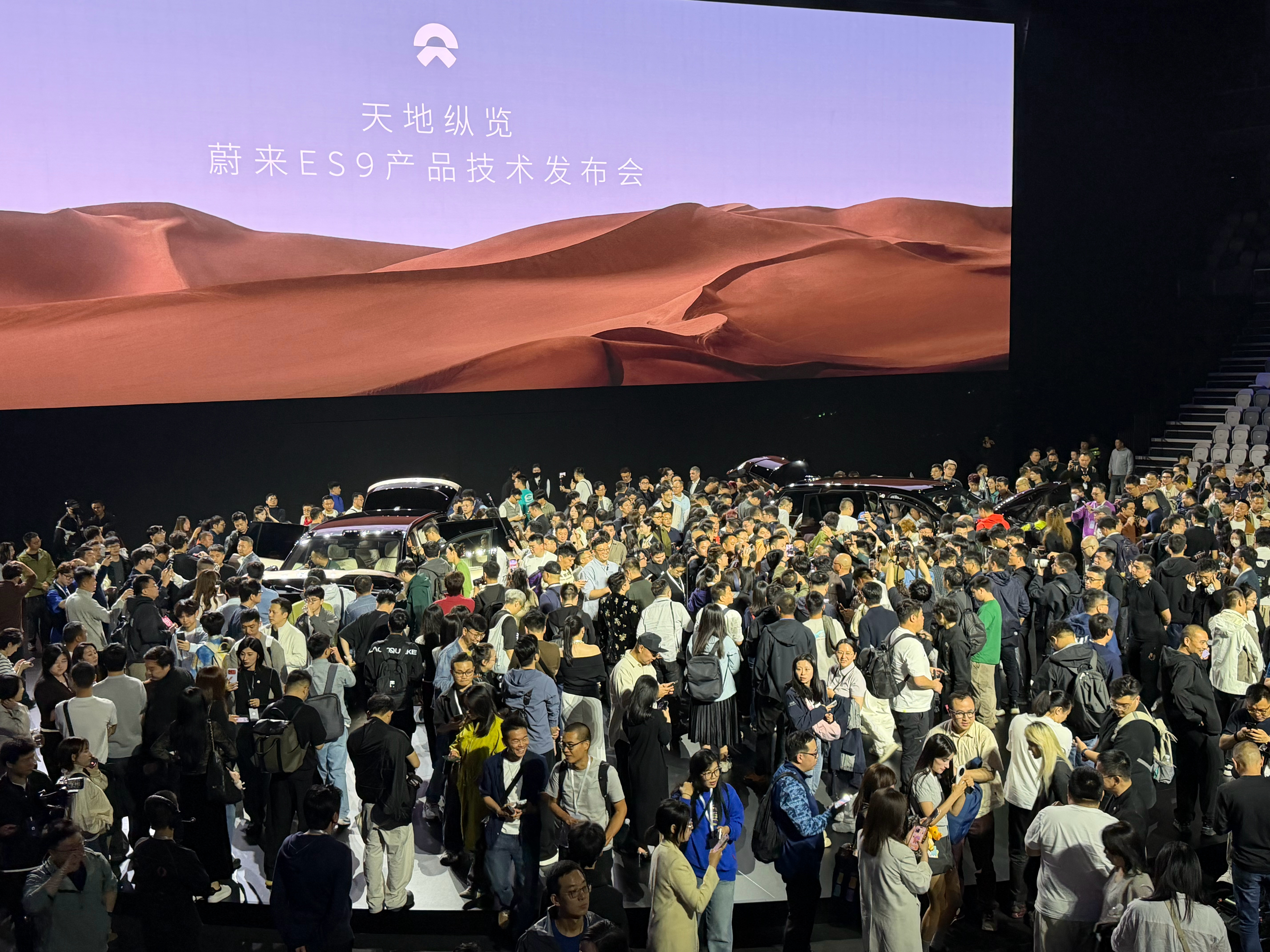 蔚来ES9发布会后，人人人。 