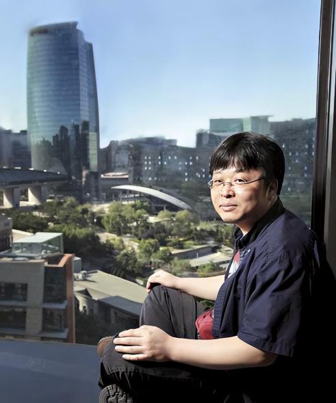 全网都在疑惑，已经是被执行人还被限制出境的郑刚，为什么人能跑在韩国？
很多人不知