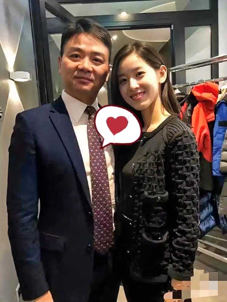 但她有个很要命的问题，那就是——


明明哪哪都优秀，却把十年婚姻过成了恋爱
