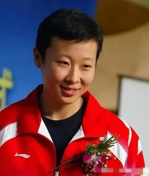 除了蔡斌，还有其他合适的人当女排主教练吗：
1、郎平：64岁，东京兵败之后已退休