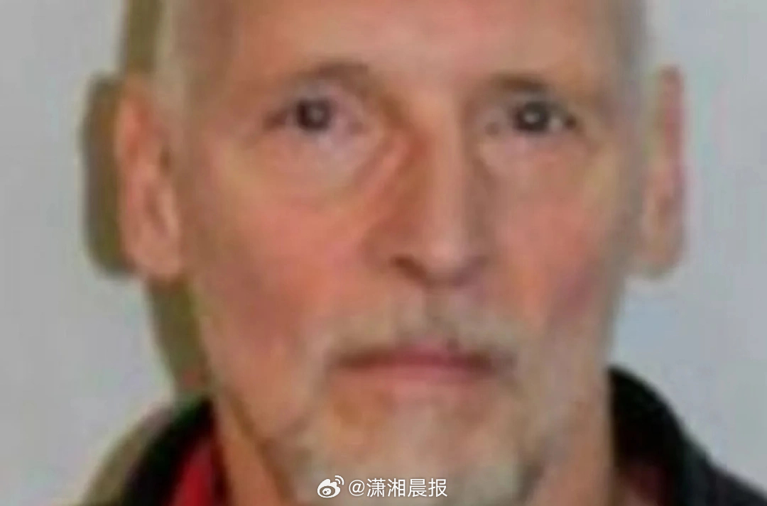 【#英国一名人整骨师偷拍近2000名女性##英国医生在诊所装摄像头偷拍女患者#】