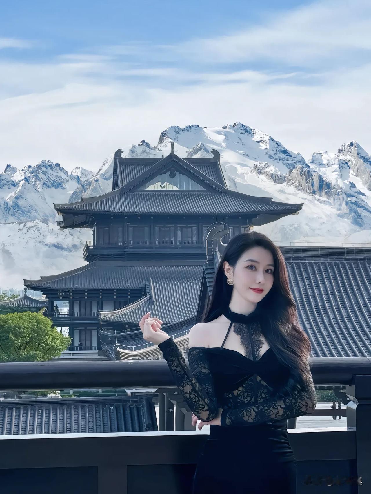 一殿晴空，满目风华