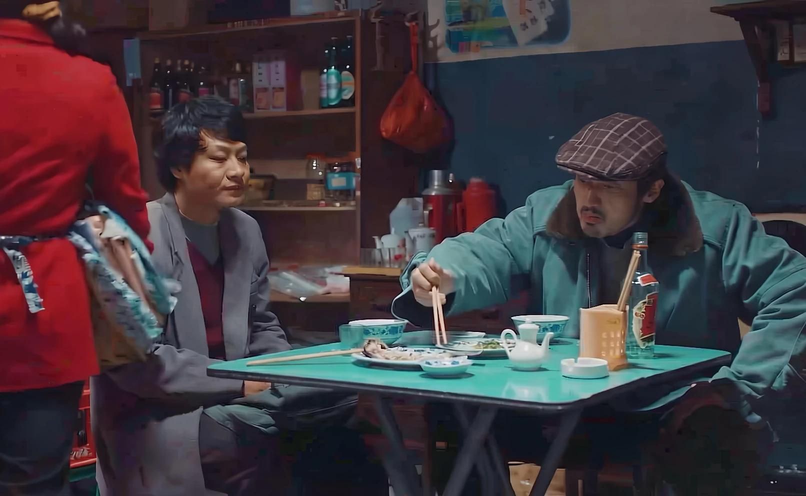 王传君和贺尔清在反派的路上一去不复返