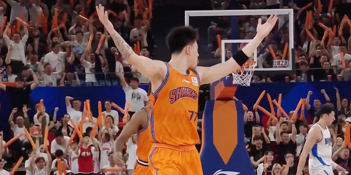 🔥20分领先险被翻盘！上海87-82涉险过关拿下京沪大战G1，麦基“整活”式失