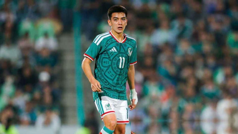 墨西哥2-0厄瓜多尔，进球当然属于基尼奥内斯和劳尔·希门尼斯，但真正让比赛气质变