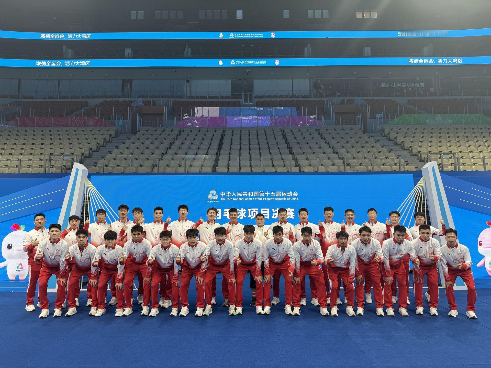 你们广东队的人欺负我哥哥的小猪是怎么个事[怒]都偷偷垫脚是吧！！！ ​​​