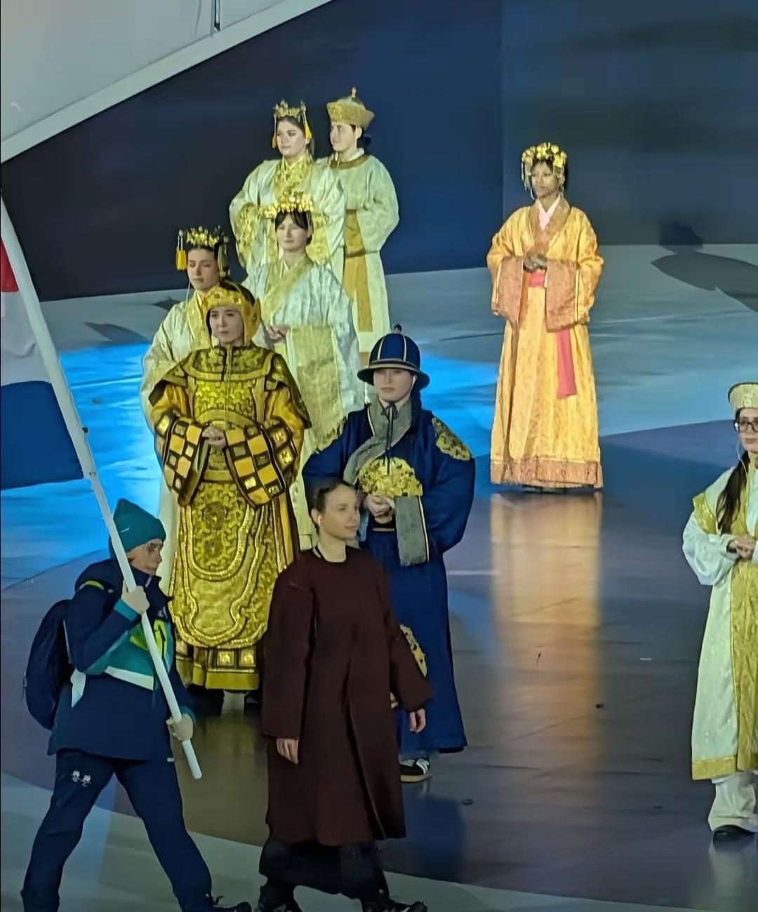 米兰冬奥会闭幕式上的中国元素，没必要过度解读！

谁让歌剧《图兰朵》在欧洲有那么