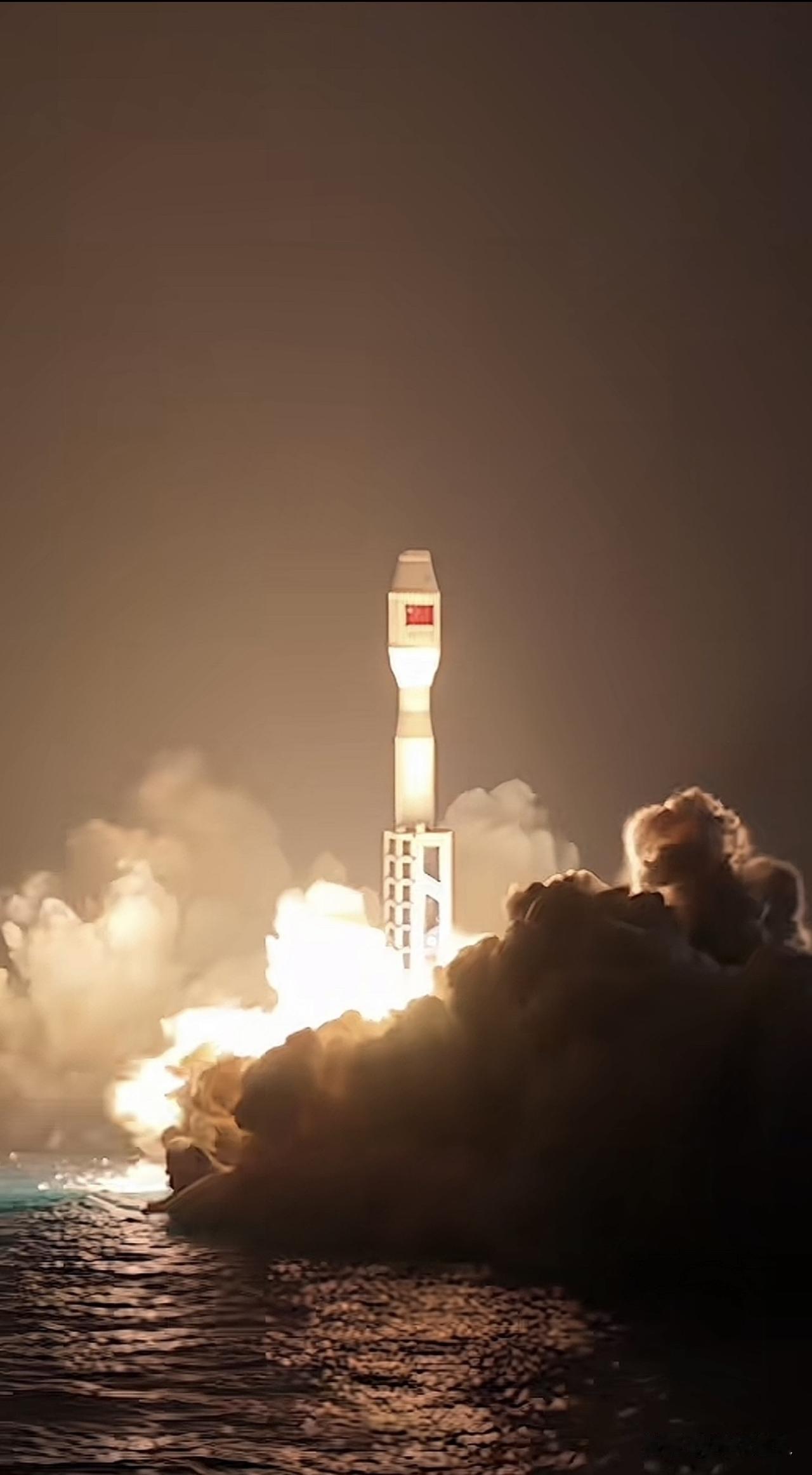 我觉得科学，是比较"低级"的一个学科。

因为科学是人类发明的一个东西，人类本身