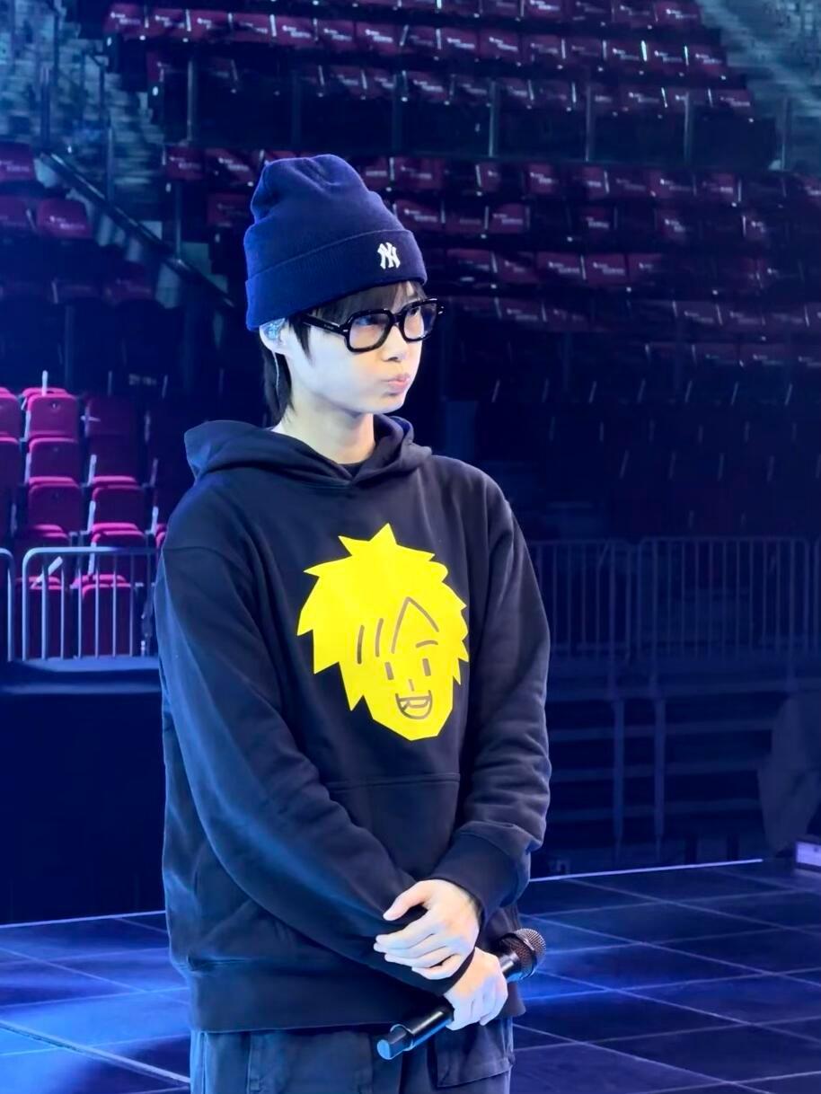 李宇春说重庆就没难吃的东西 被李宇春的重庆美食认证种草，她在演唱会现场笃定表示重