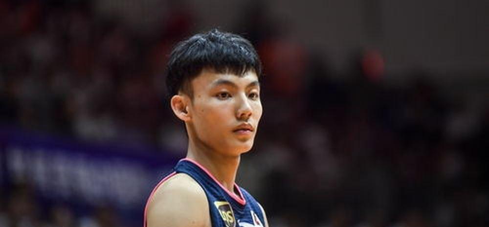 喜欢徐杰是一回事，客观评价他的实力是另外一回事。

徐杰受广东球迷喜爱，靠的是从