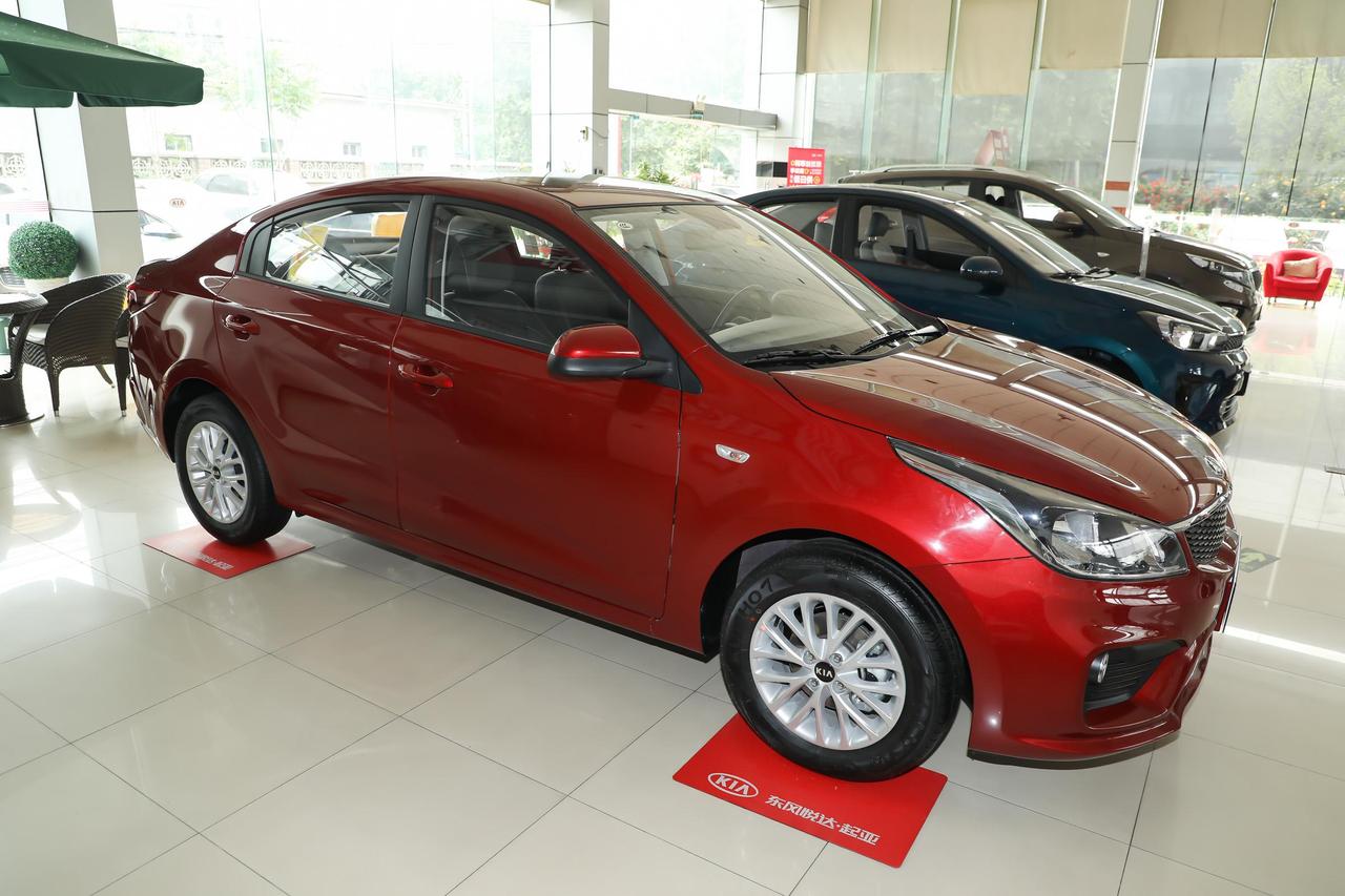 起亚K2凭啥能卖掉180万+台，小型韩系颜值车，但减配也减到骨子里。
2011年