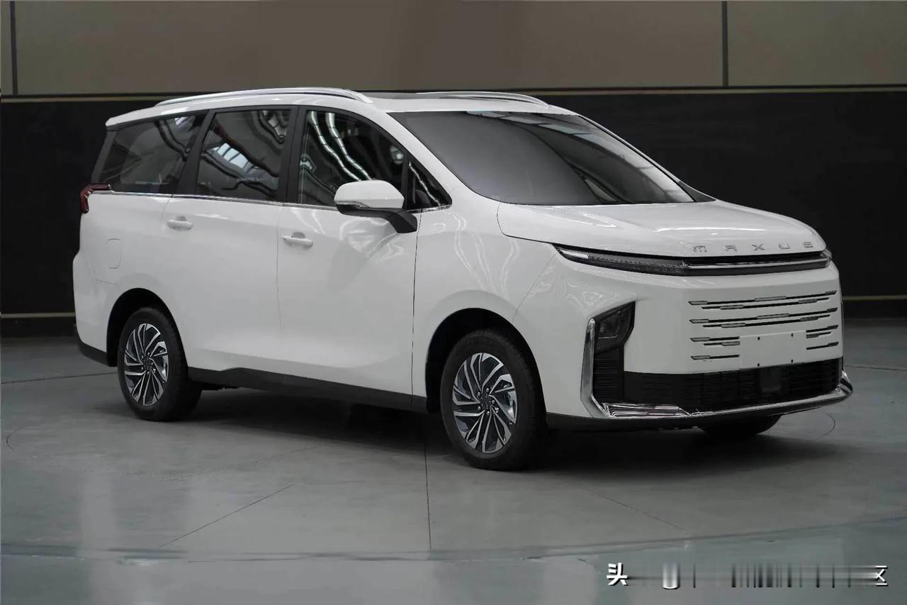 大通G50插混版迎来改款，命名“G50 MAX PHEV”[思考]
当然壳子还是