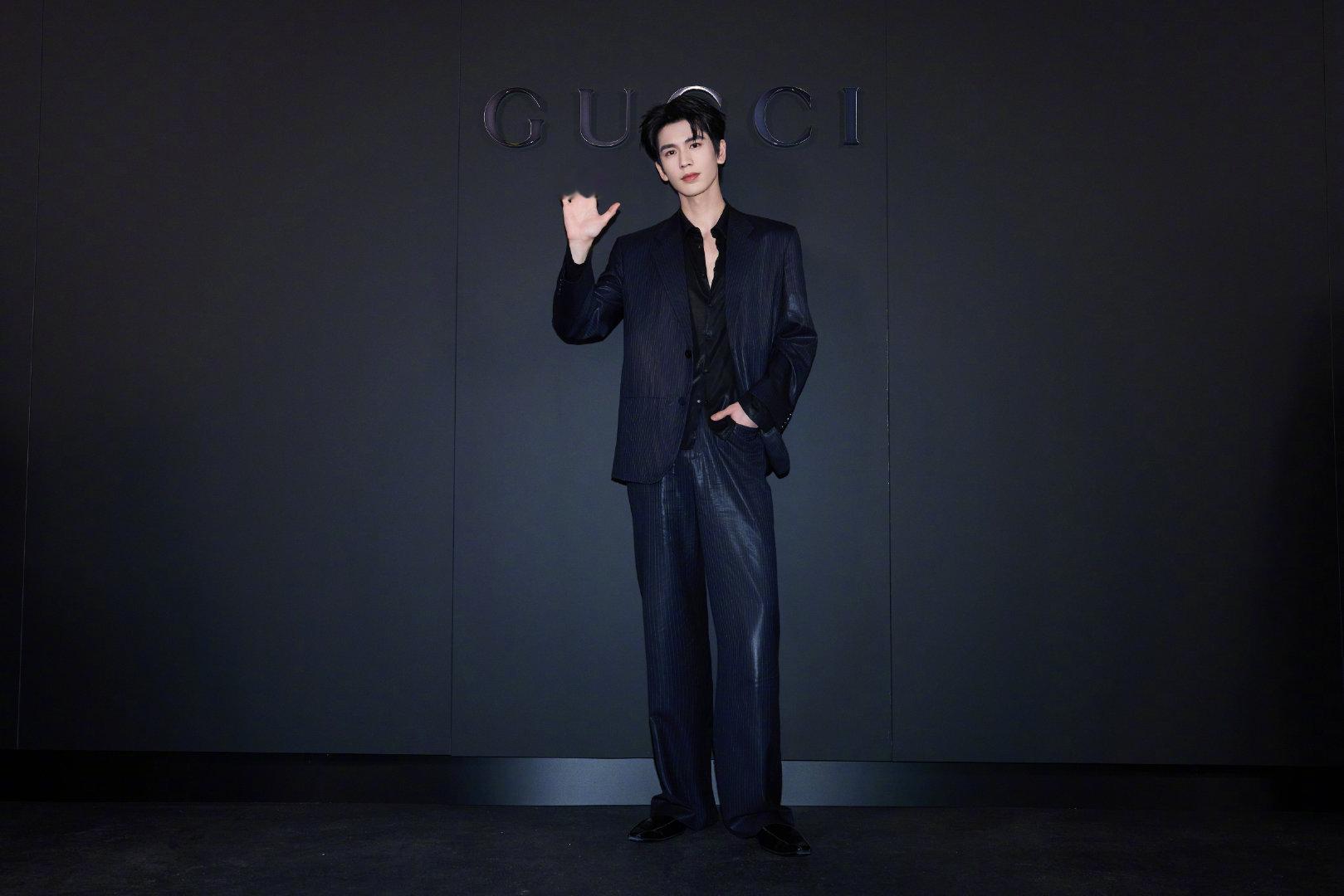 GucciCore 张凌赫总能把GUCCI穿出独特个性。这次Gucci纽约大秀 