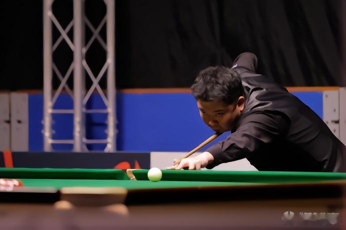 斯诺克 斯诺克世锦赛审判轮：9名中国选手出战争夺正赛资格。4月14日，斯诺克世锦