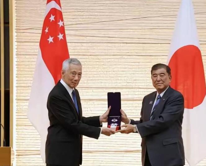 不知道大家有没有一种感觉
每次中日有摩擦的时候，有个国家却异常的安静，这个国家就