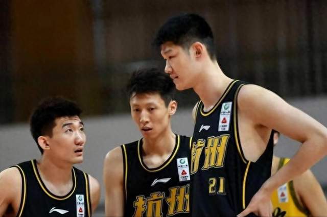 冠军班底快要拆光！广厦疯狂变现，胡金秋朱俊龙也未必能留住？