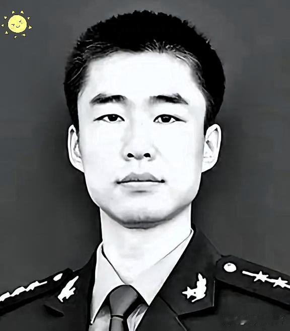 2012 年，山东有个军人请假回家后没归队。领导打电话一问，三岁女儿说：“我爸爸