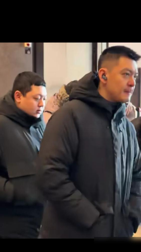 输了球反而能在更衣室捞到一顿夸，杨鸣这次是真的把这帮老少爷们儿看透了。

山西那