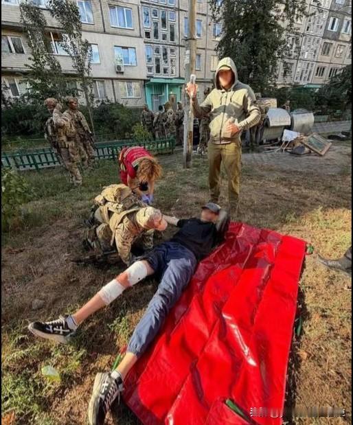 今天早间，乌克兰两大安全机构即国家安全局（SBU）和国防部情报总局（GRU）两队