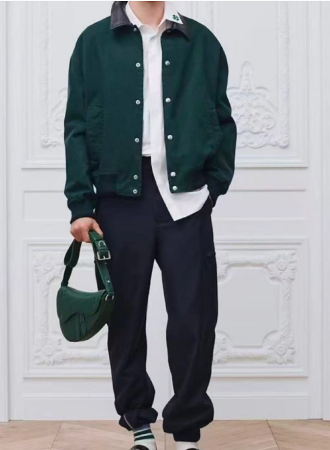 邓为的这套新造型还没正式公开呢是Dior秀场？还是新剧发布会？还是元旦大礼包？邓