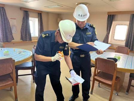 烟台海关截获800只蟑螂，国门生物防线为什么总是最后一班岗在撑？

2026年8