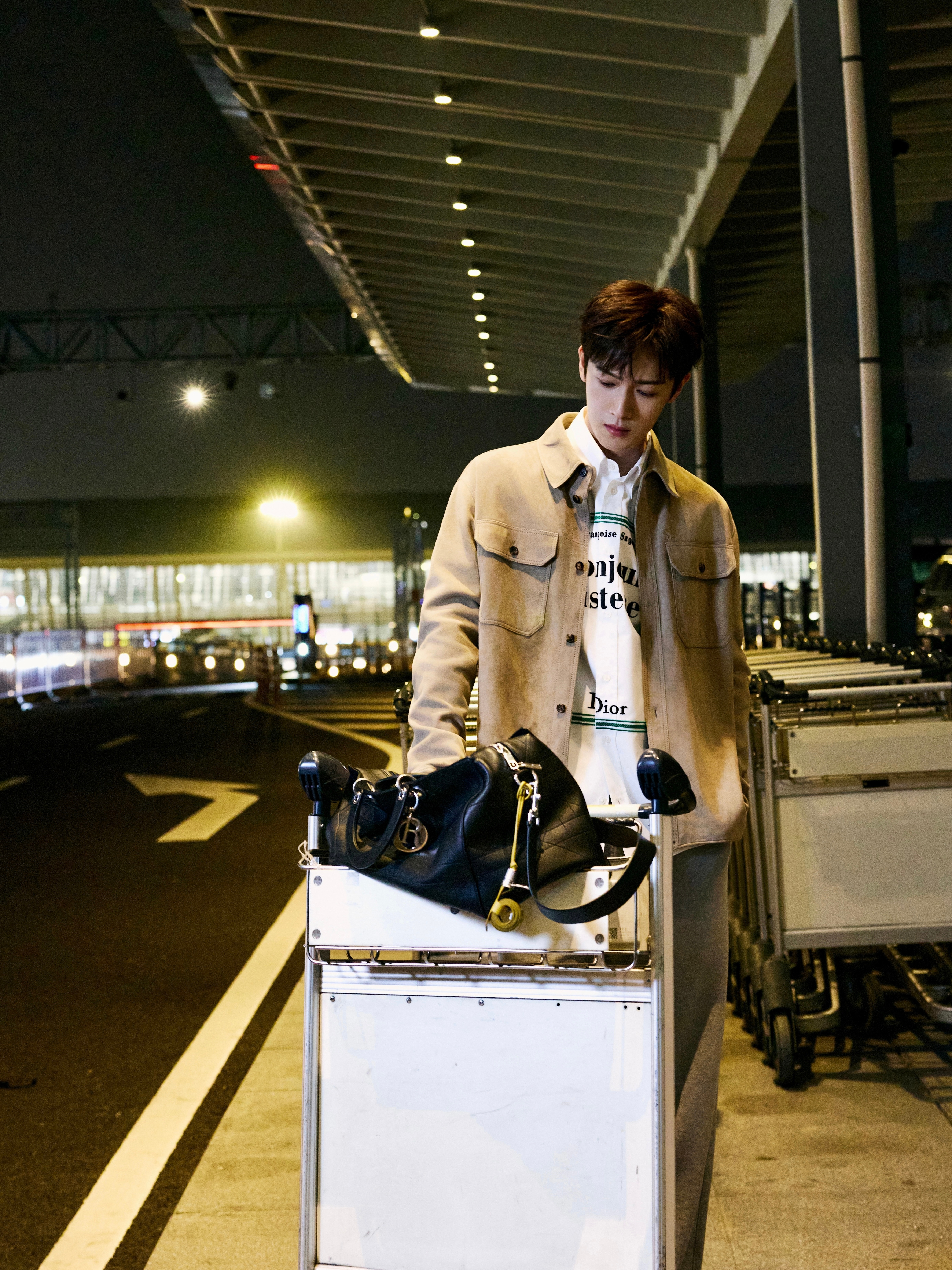 时装周 李昀锐  ——  DIOR 来自品牌大使的宣传图集 ！李昀锐即将亮相全新