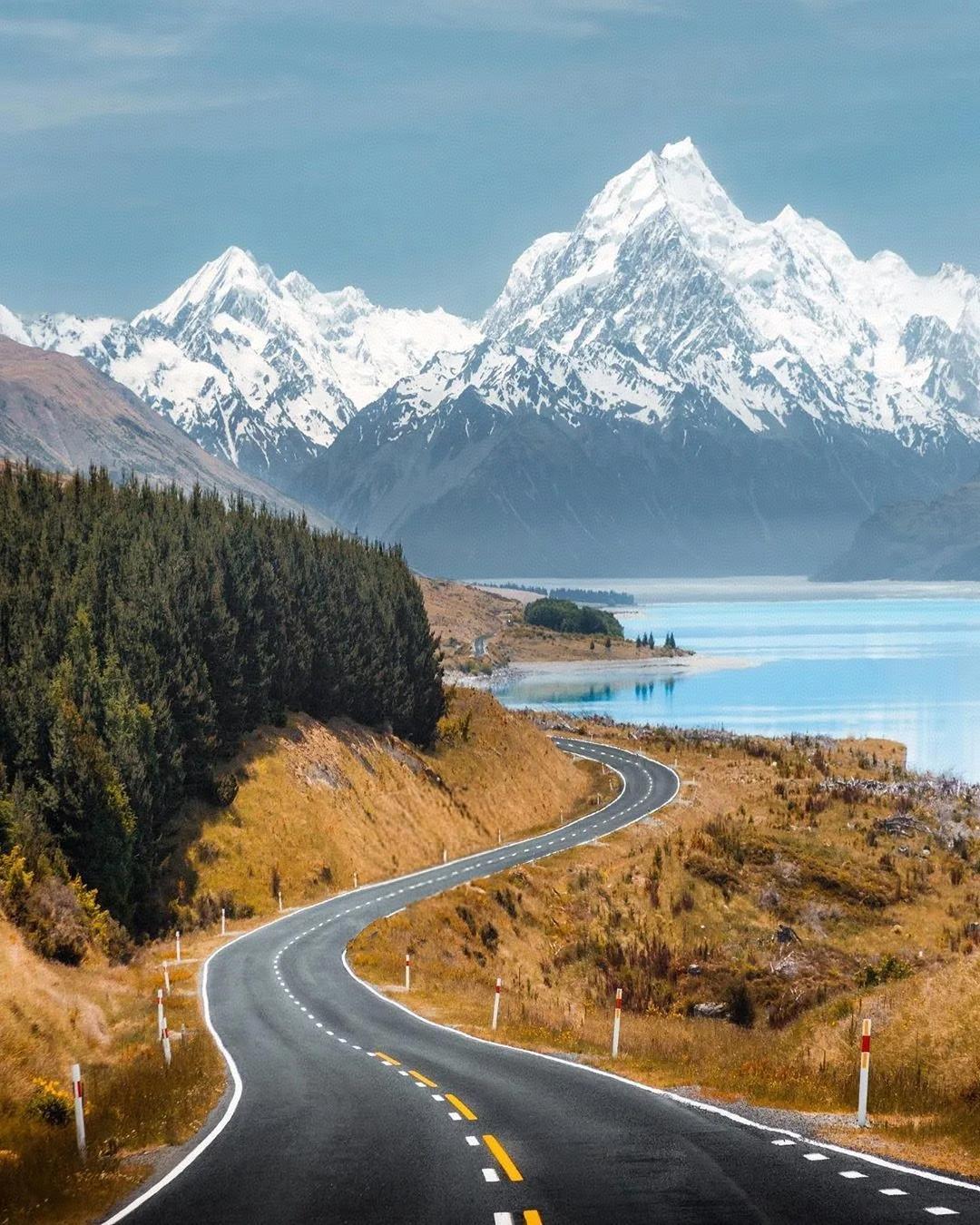 原来还看一些主流节目的新闻评论，还有军事评论，后来就不怎么看了，开始刚来的时候，