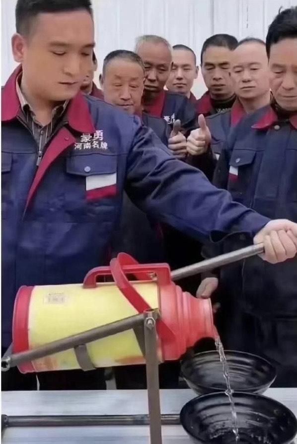 为了防止人为操作踩断刹车，接下来OTA语音控制刹车就迫在眉睫了：小X小X，请刹车