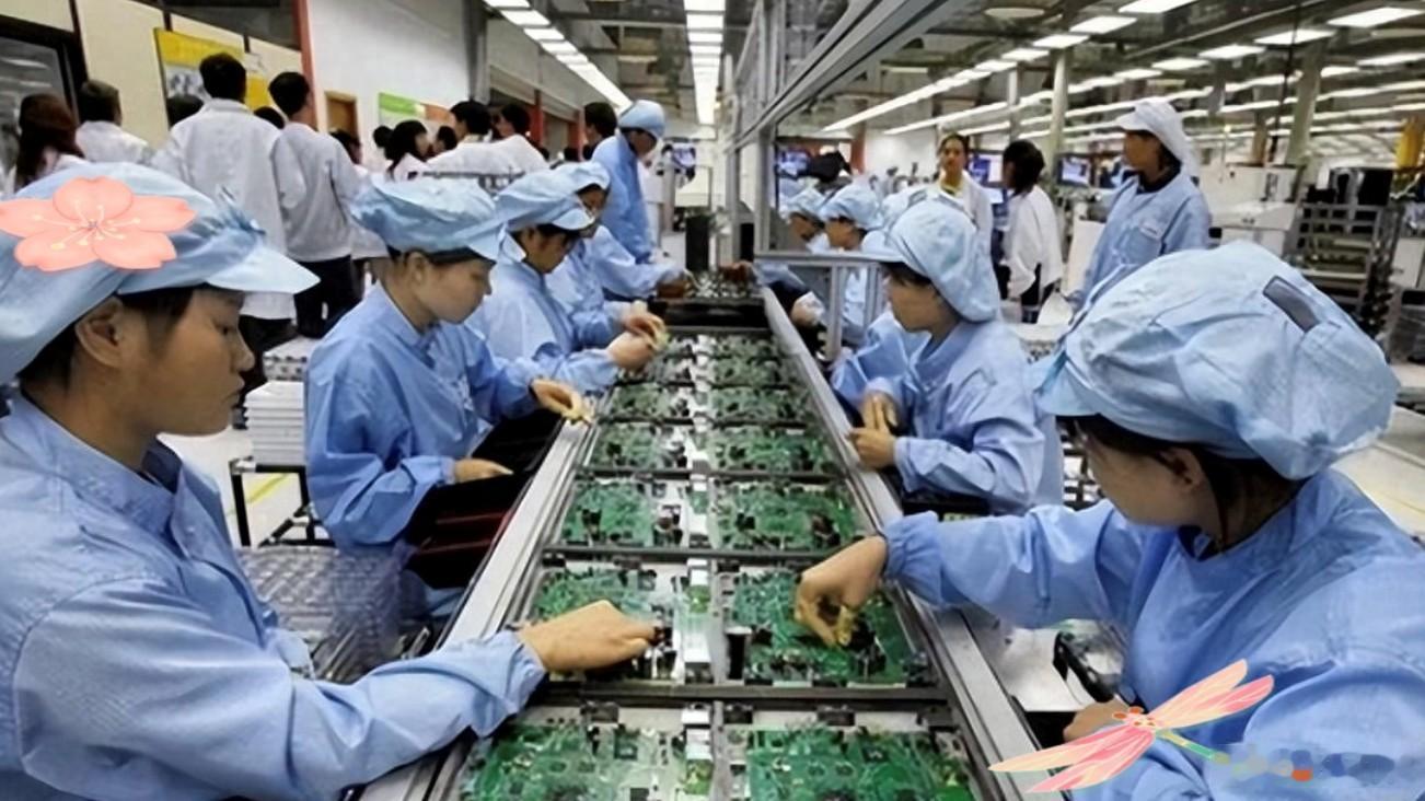 很多人误以为汽车产线拉长只是单纯监督员工，实际这份工作繁杂且压力巨大。拉长每天提