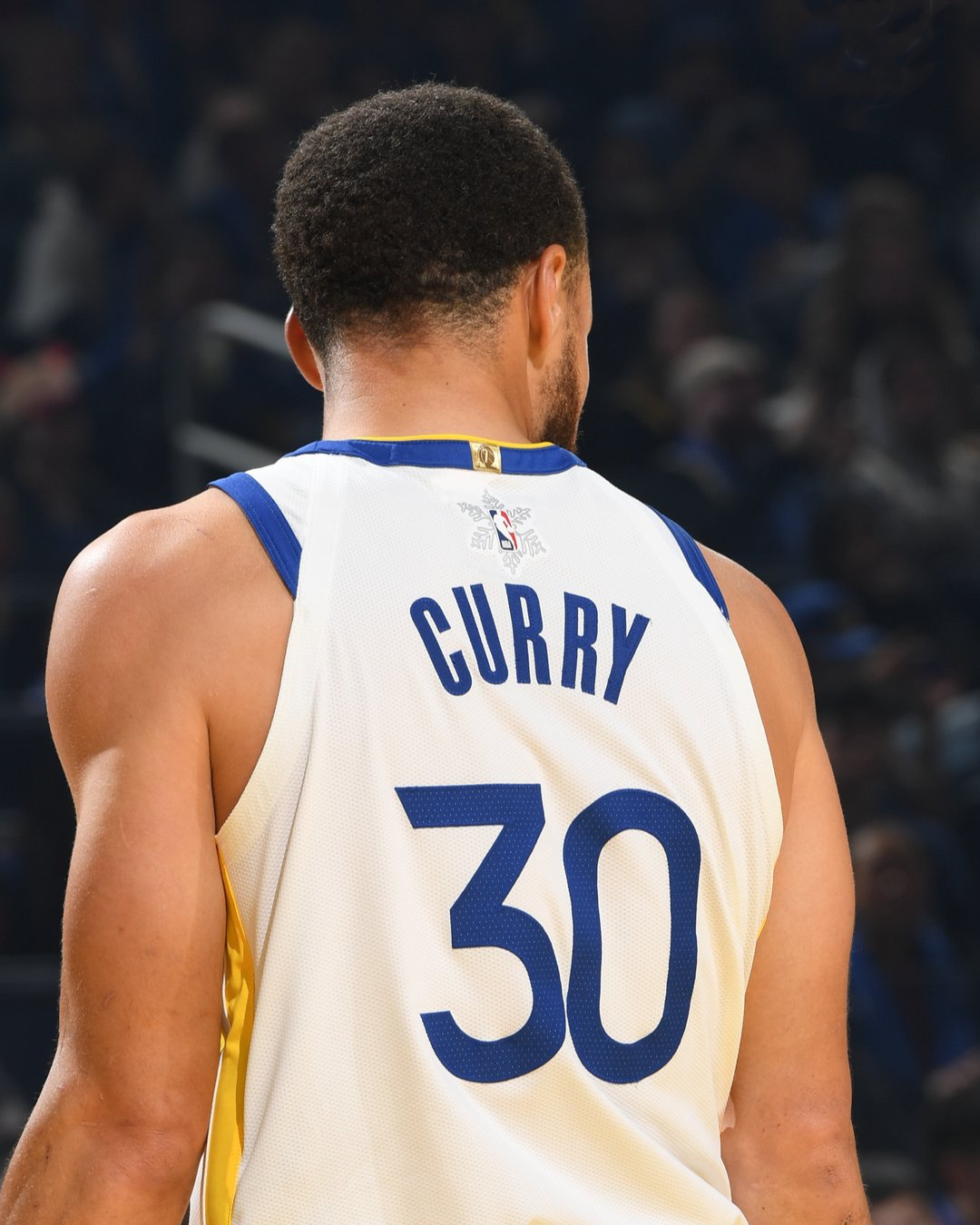 恭喜库里今天达成26000分 