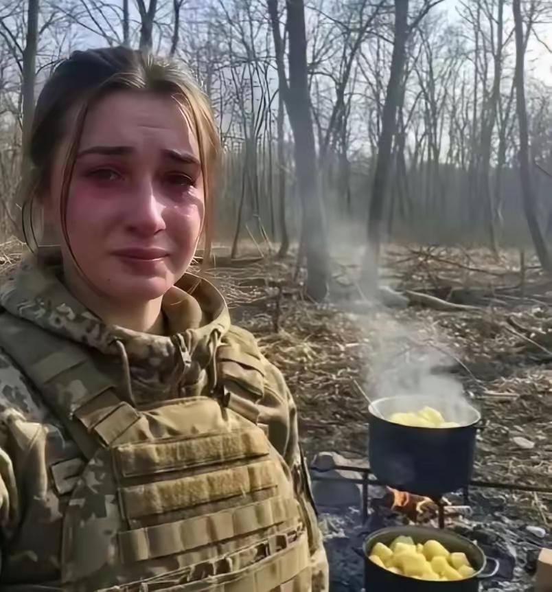 乌军女兵含泪揭露：前线最缺的不是装备，而是人！70 万减员背后的心酸真相
乌军前