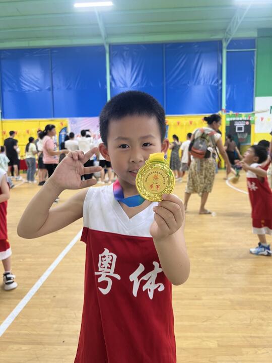 你就是球场上的光！🏀🎉