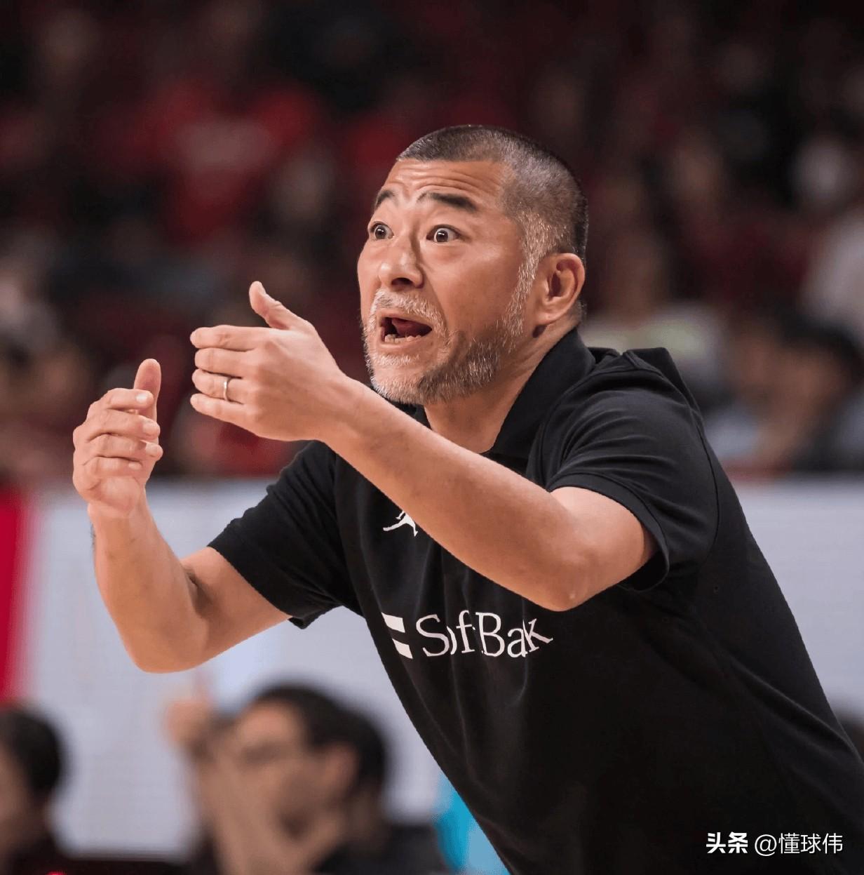 桶谷大谈大胜中国男篮：

“今天取胜的关键，就是霍金森这个点早早就开了，他能够利